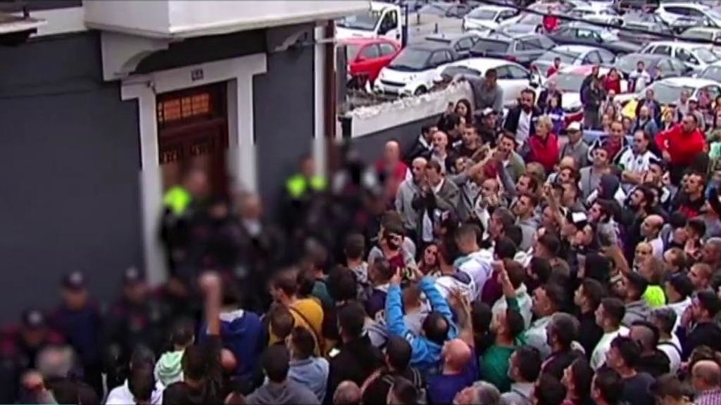 vecinos luchan contra la ocupación